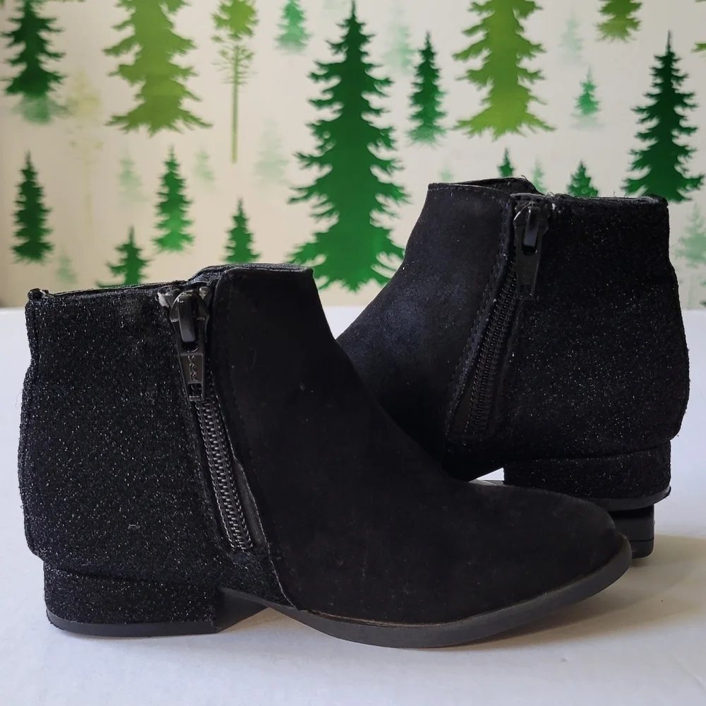 Old Navy Girls Glitter Boots.